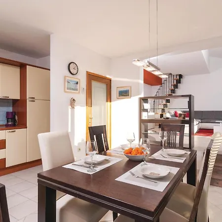 Two-bedroom In Lejlighed *