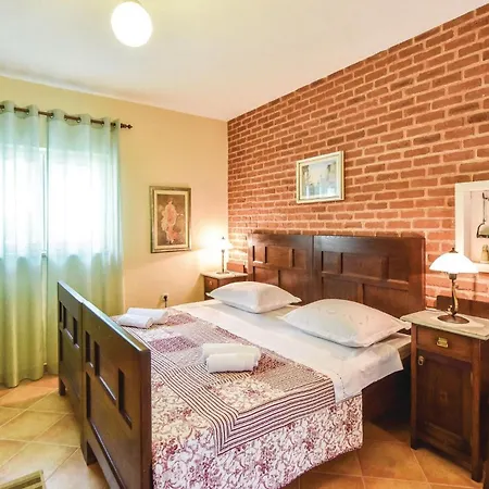 Two-bedroom In Lejlighed *